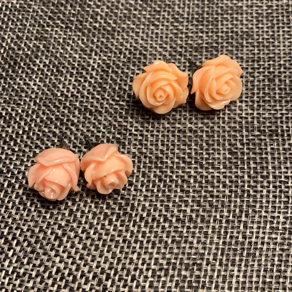 2 pair Rosebud pierced stud earrings